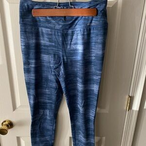 Blue Pattern Eddie Bauer Leggings Size: L